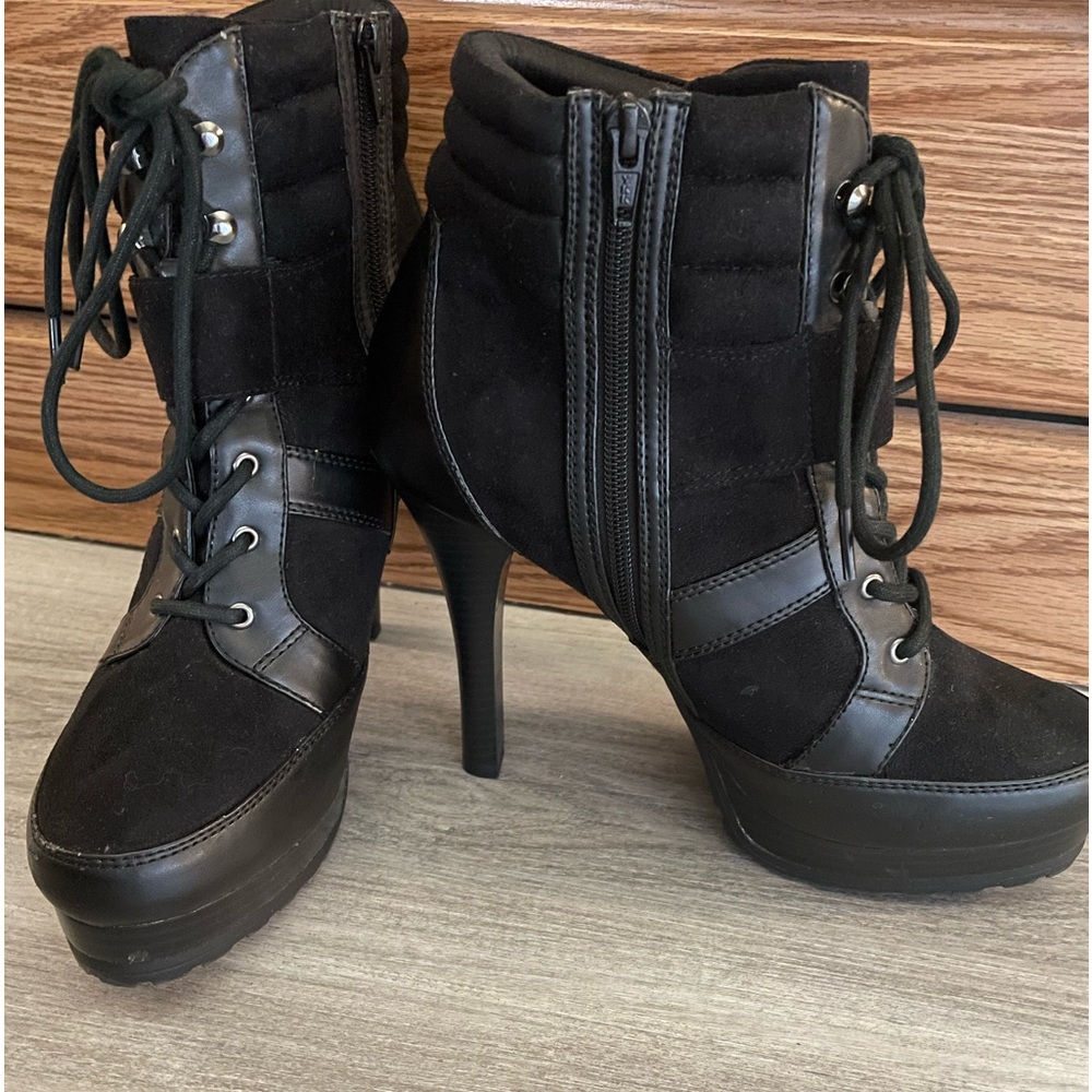JLO Tiempo Black Platform Boots -Size 10- no box